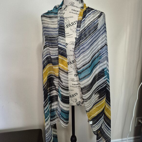 3/$25 scarf / wrap - Picture 1 of 11